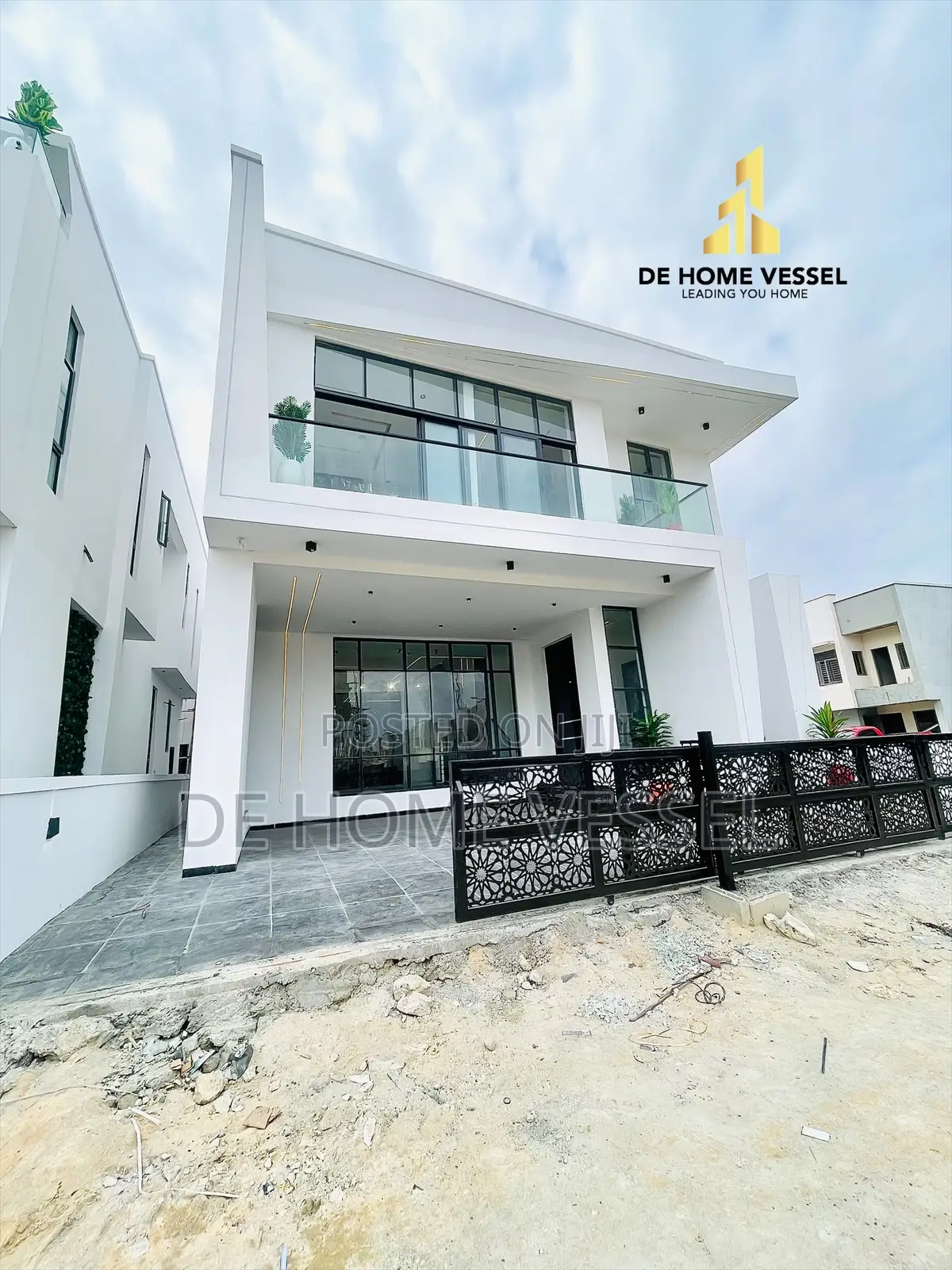 5bdrm Duplex in Lekki for sale in Lekki