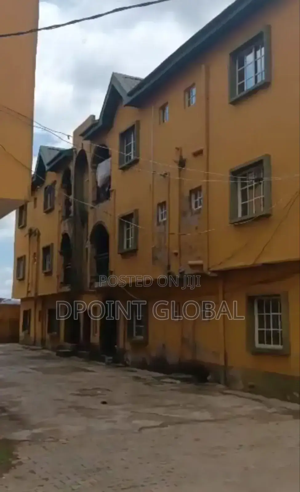 18bdrm Block of Flats in Gowon, Egbeda for sale in Egbeda