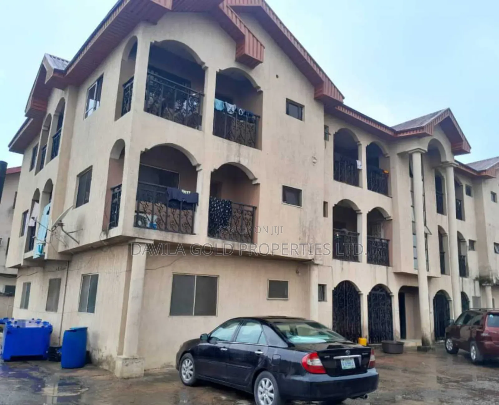 18bdrm Block of Flats in Benin City for sale in Benin City