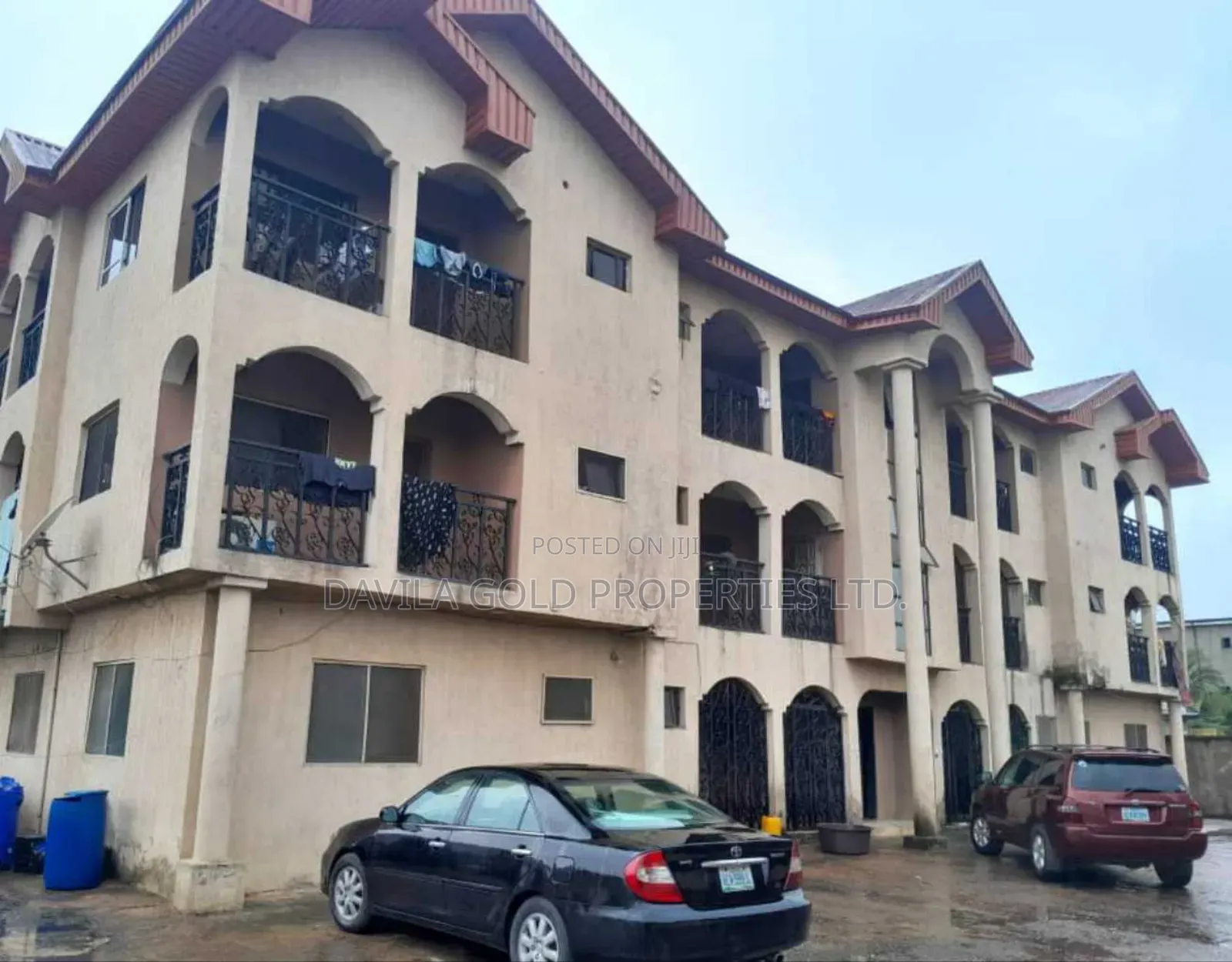 18bdrm Block of Flats in Benin City for sale in Benin City