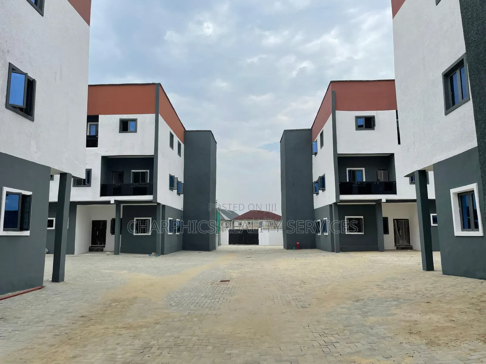 4bdrm Duplex in Sangotedo for sale in Sangotedo