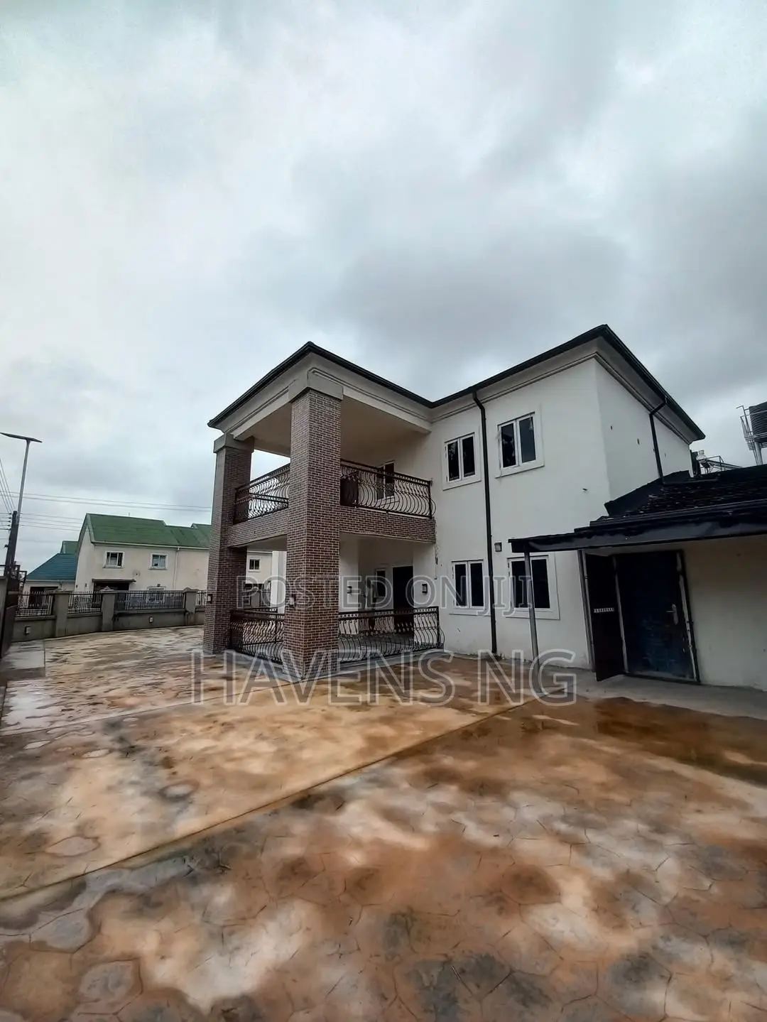 4bdrm Duplex in Obio-Akpor for sale in Obio-Akpor