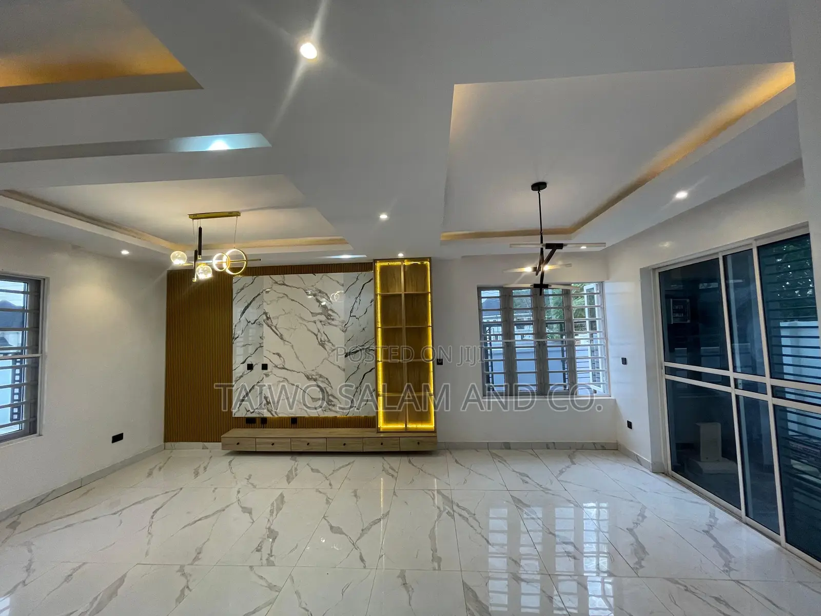 4bdrm Duplex in Akobo for sale in Akobo
