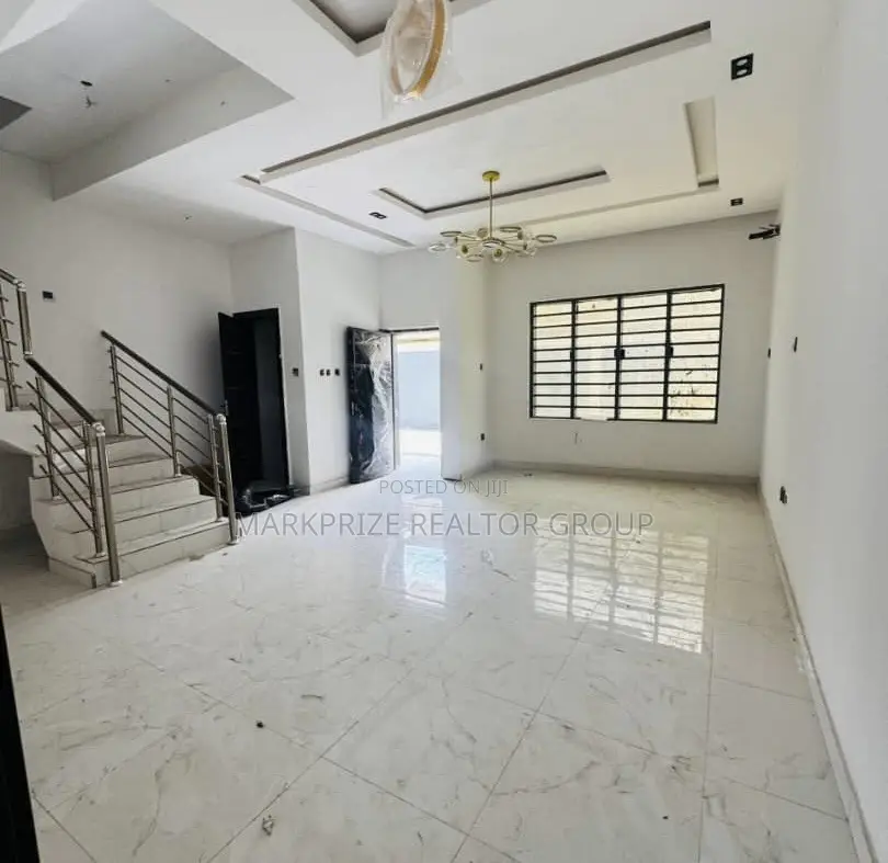 4bdrm Duplex in Magodo Olowora Lagos for sale in Magodo