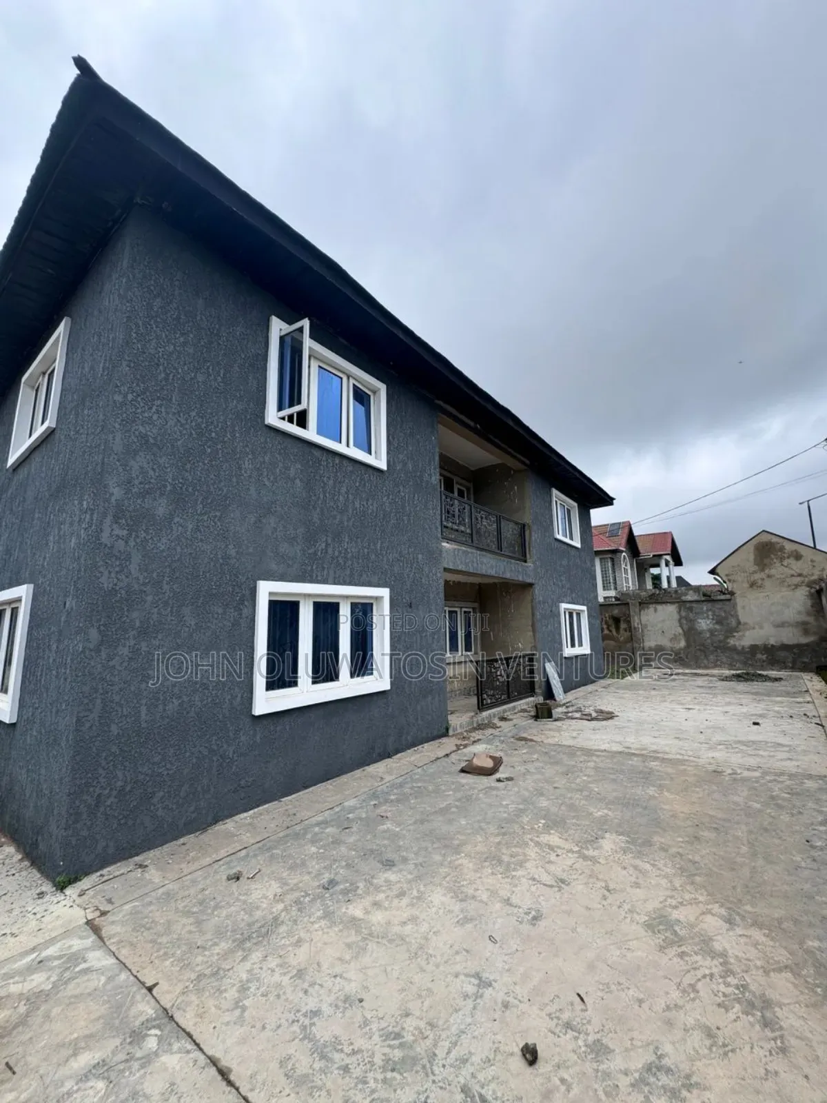 3bdrm Block of Flats in Kolapo Ishola Gra, Akobo for rent in Akobo
