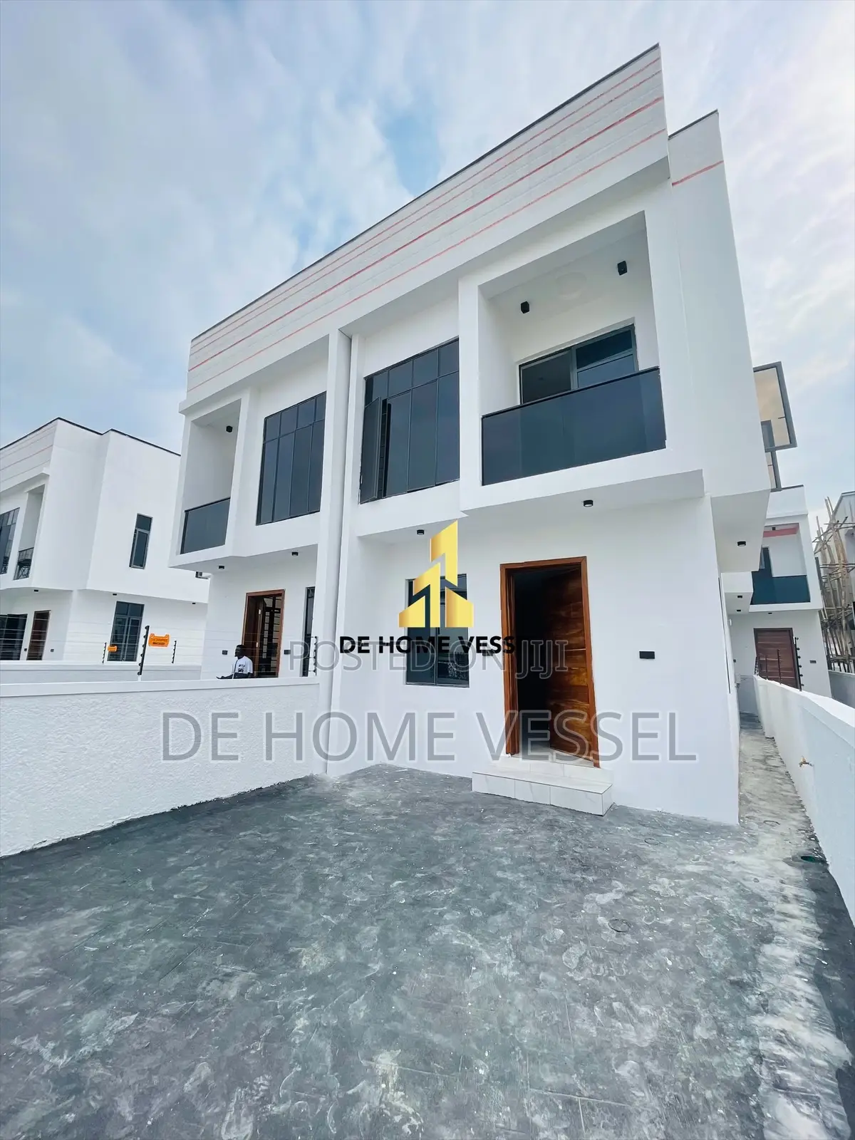 4bdrm Duplex in Ikota for sale in Ikota