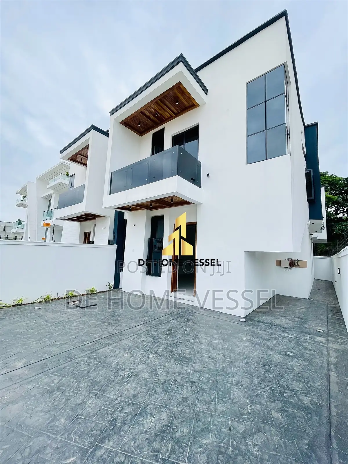 4bdrm Duplex in Lekki for sale in Lekki