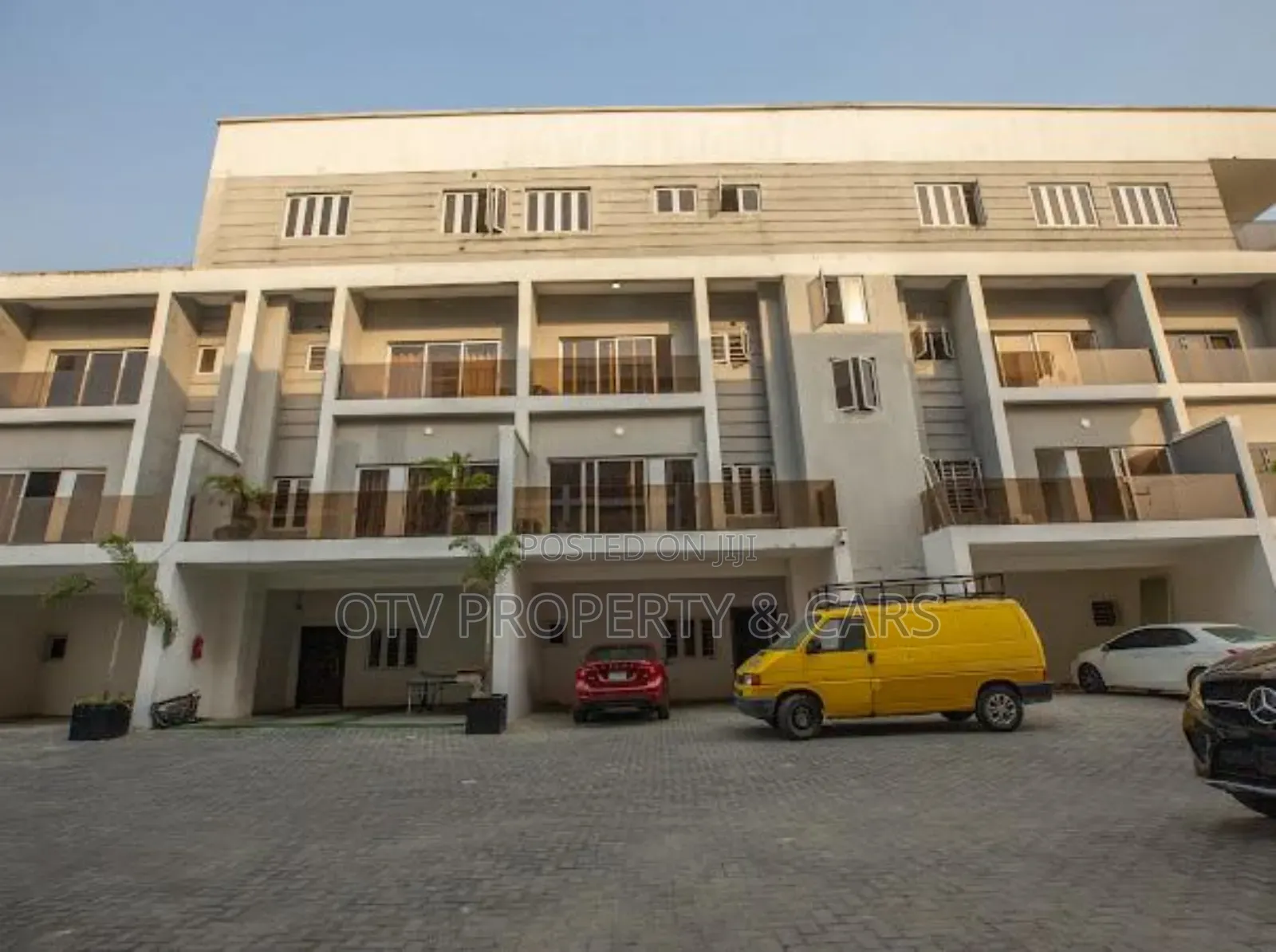 Furnished 4bdrm Townhouse/Terrace in Lekki Phase 1 for sale in Lekki Phase 1