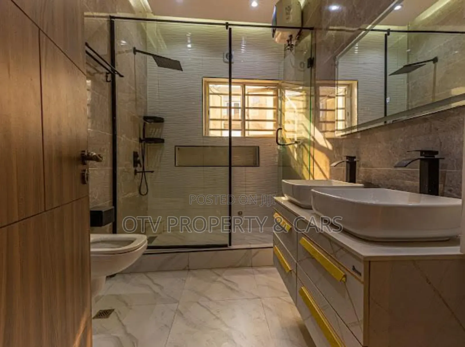 Furnished 4bdrm Townhouse/Terrace in Lekki Phase 1 for sale in Lekki Phase 1