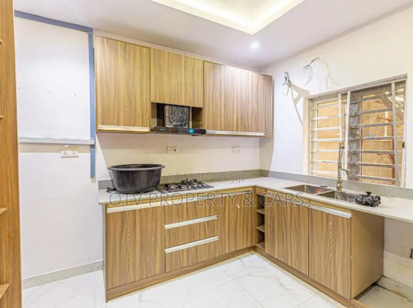 Furnished 4bdrm Townhouse/Terrace in Lekki Phase 1 for sale in Lekki Phase 1