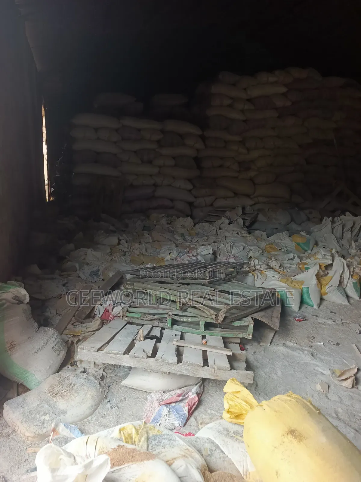 Over 1300sqm of Warehouse Available for Lease at Opere in CHallenge / Ibadan