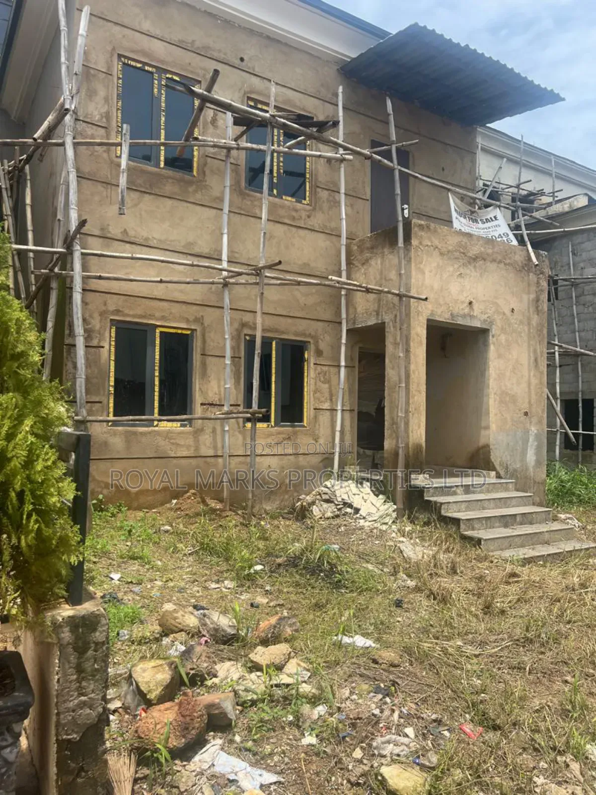 4bdrm Duplex in Kaura for sale in Kaura