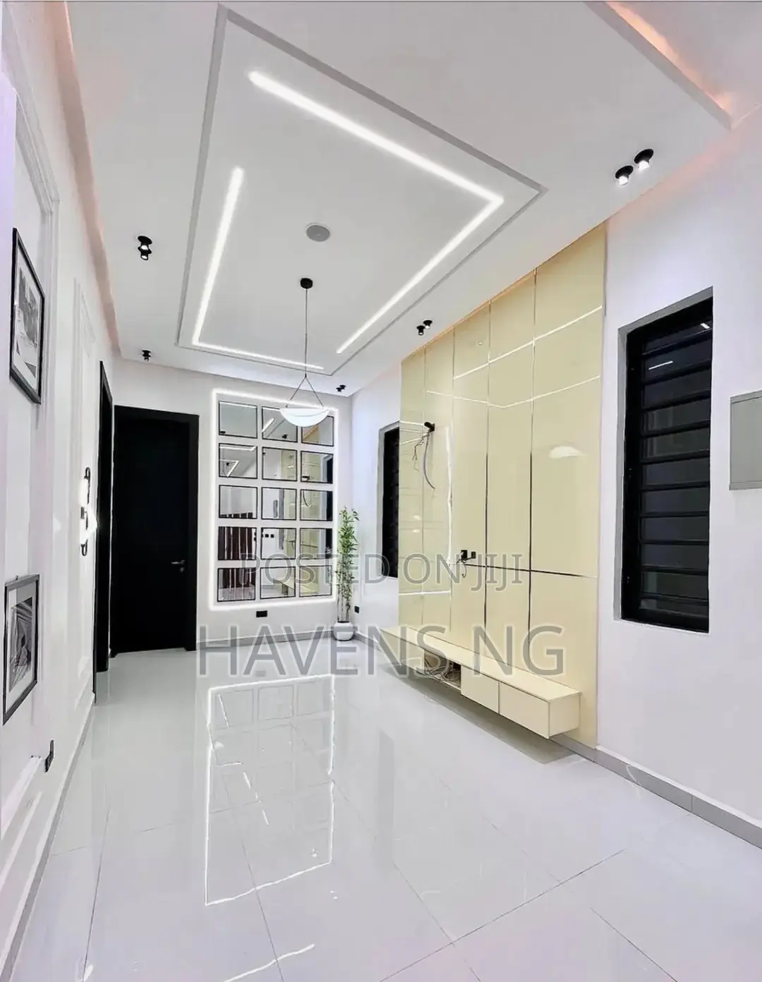 5bdrm Duplex in Chevron for sale in Chevron