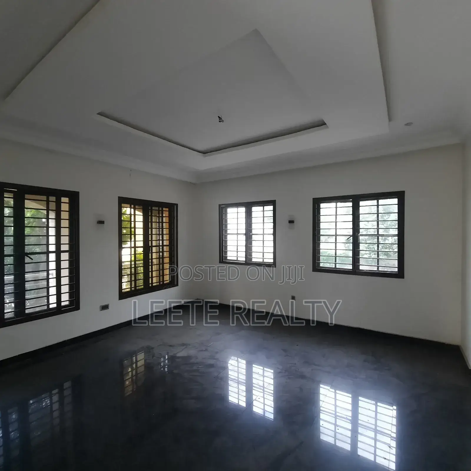 5bdrm Duplex in Utako for sale in Utako
