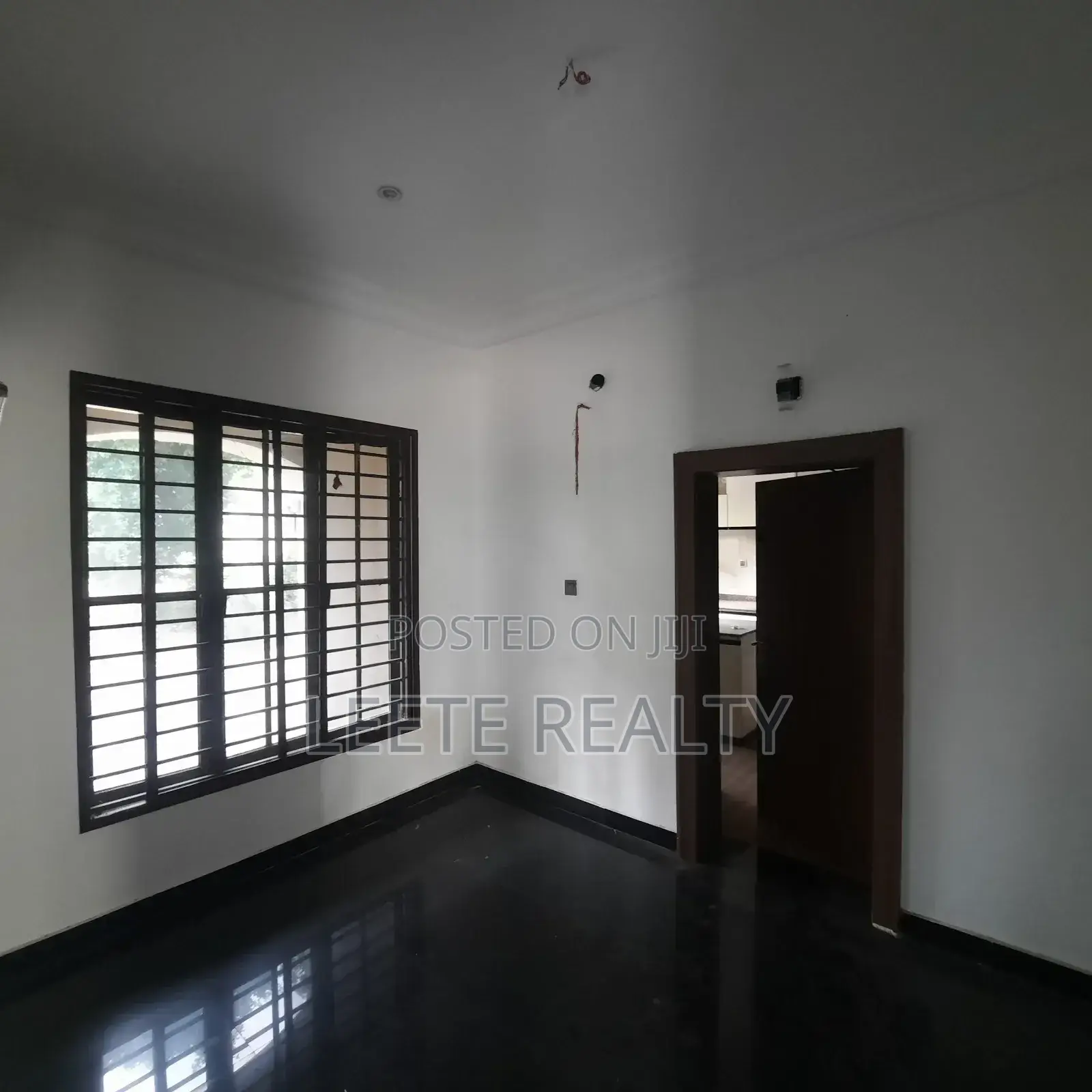 5bdrm Duplex in Utako for sale in Utako