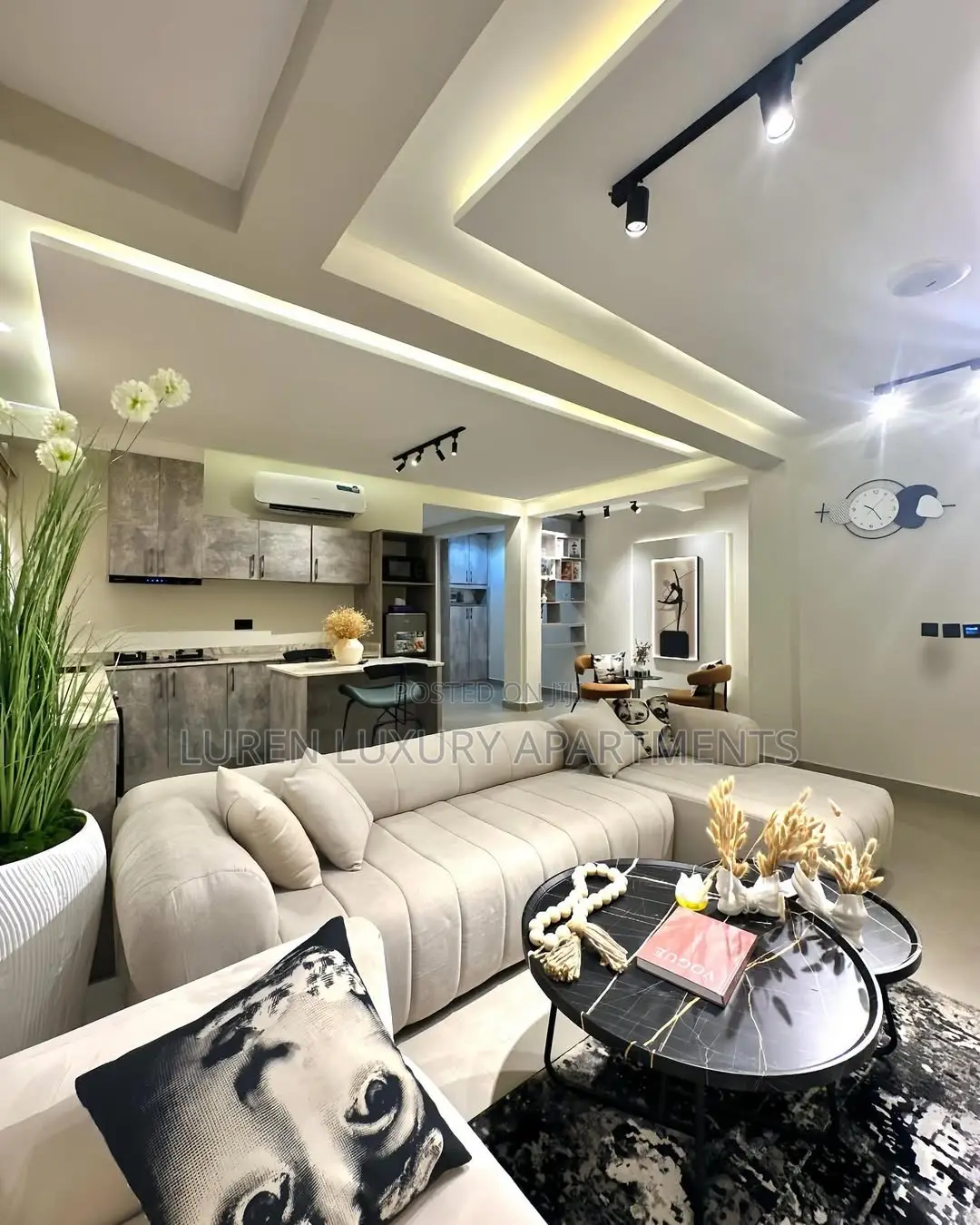 1 Bedroom Luxury Apartment at Utako, Abuja in Utako