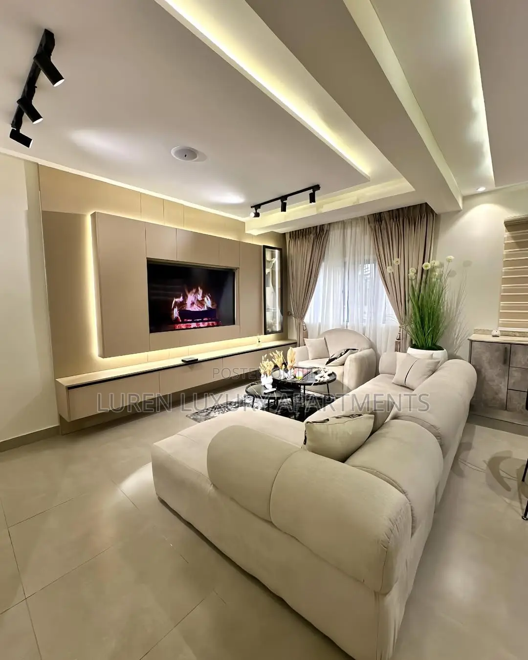 1 Bedroom Luxury Apartment at Utako, Abuja in Utako