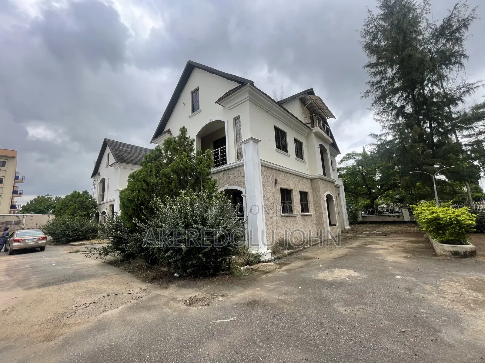 5bdrm Duplex in Utako for sale in Utako