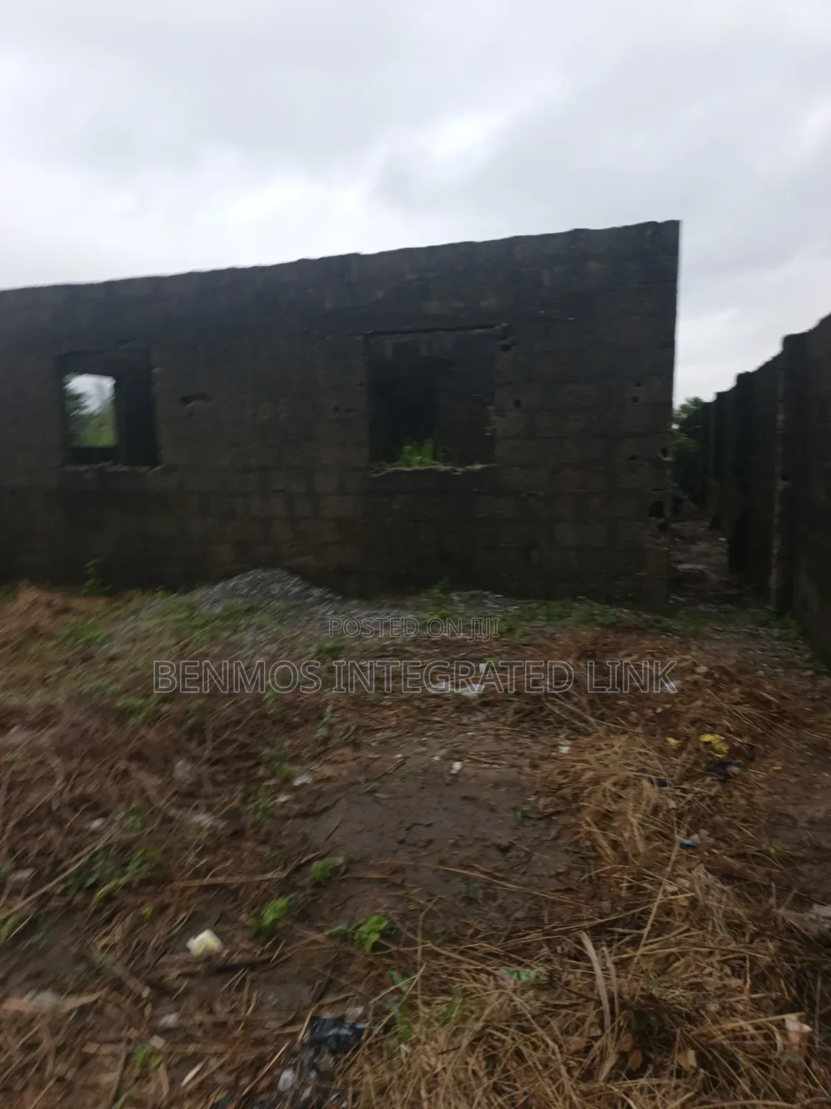 10bdrm Block Of Flats In Mayor Oreta Igbogbo, Ikorodu For Sale in Ikorodu