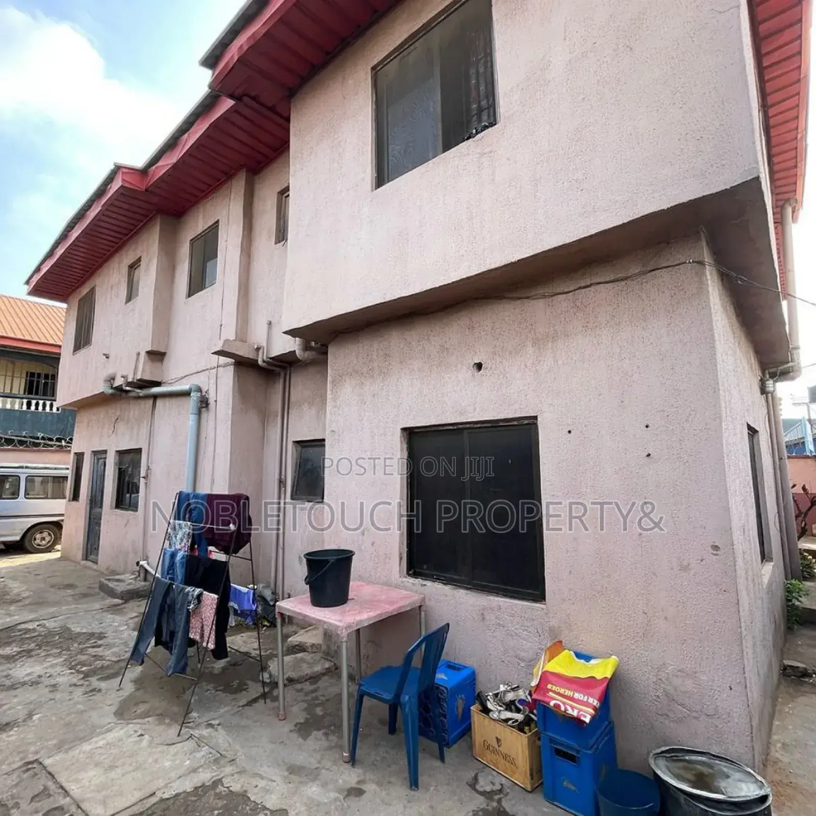 3bdrm Block of Flats in Asaba Oshimili- for sale in Oshimili South