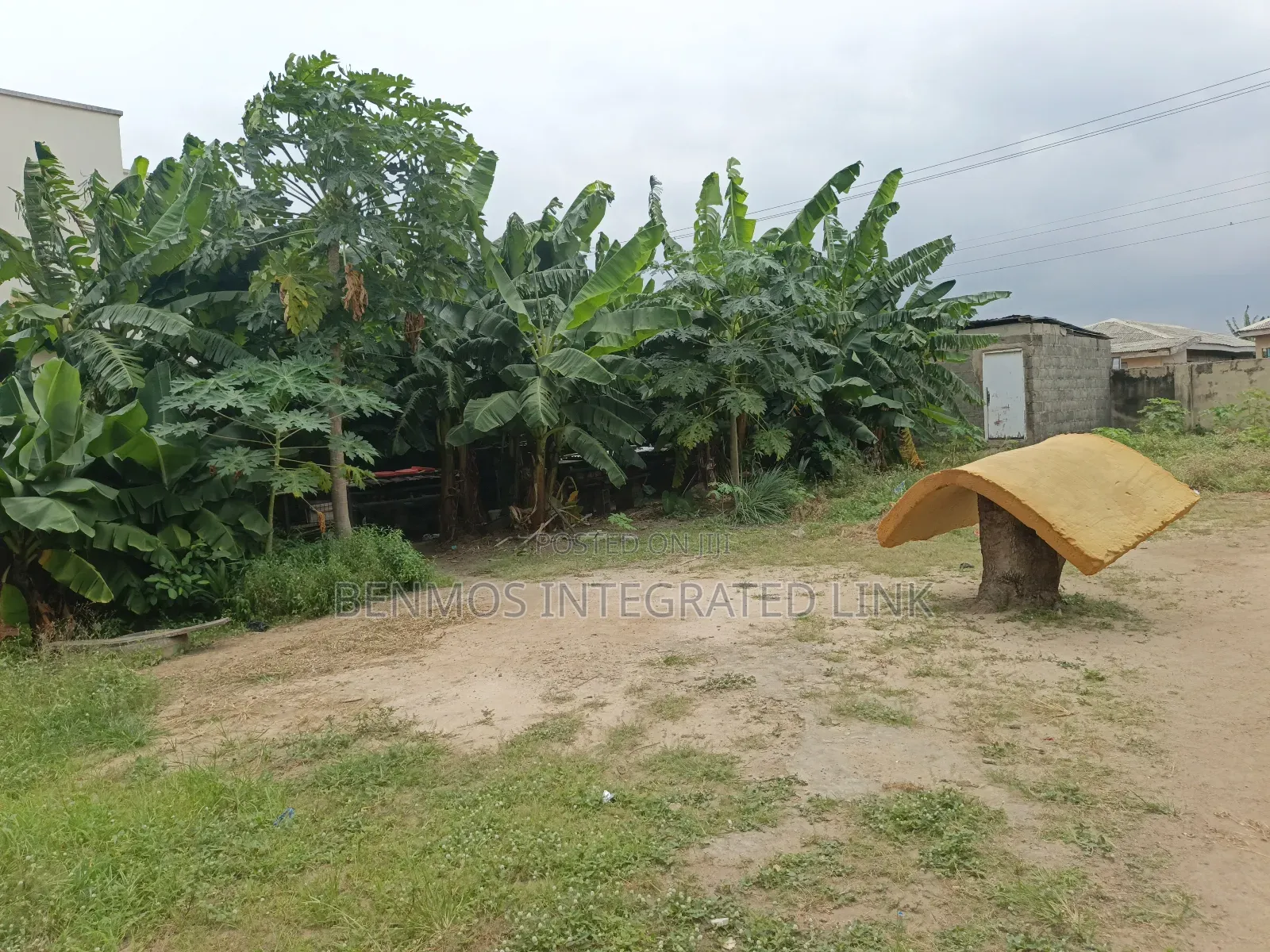 10bdrm Block Of Flats In Mayor Oreta Igbogbo, Ikorodu For Sale in Ikorodu