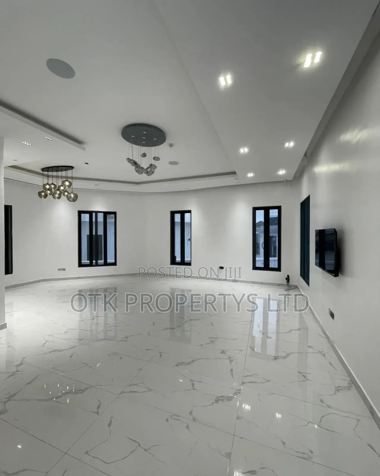 5bdrm Duplex in Osapa Lekki  Lagos for sale in Osapa london