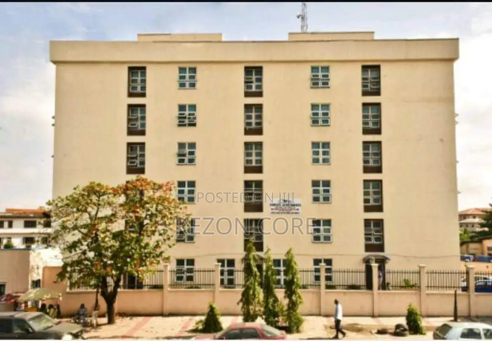Skyfield Apartment for Sale in Sabo / Yaba