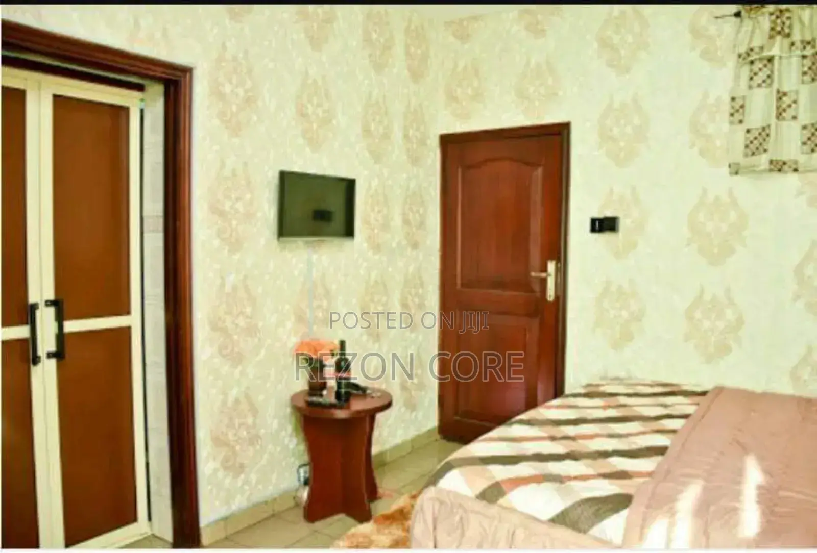 Skyfield Apartment for Sale in Sabo / Yaba