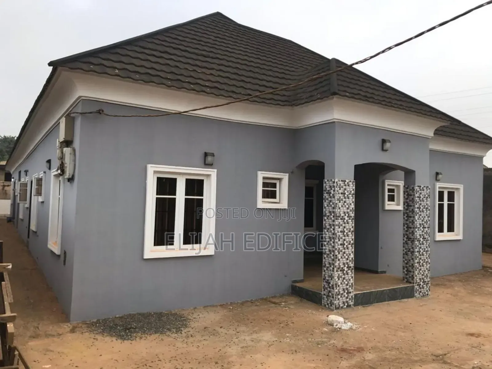 Furnished 6bdrm Block of Flats in Omitoro, Ijede / Ikorodu for sale in Ijede / Ikorodu