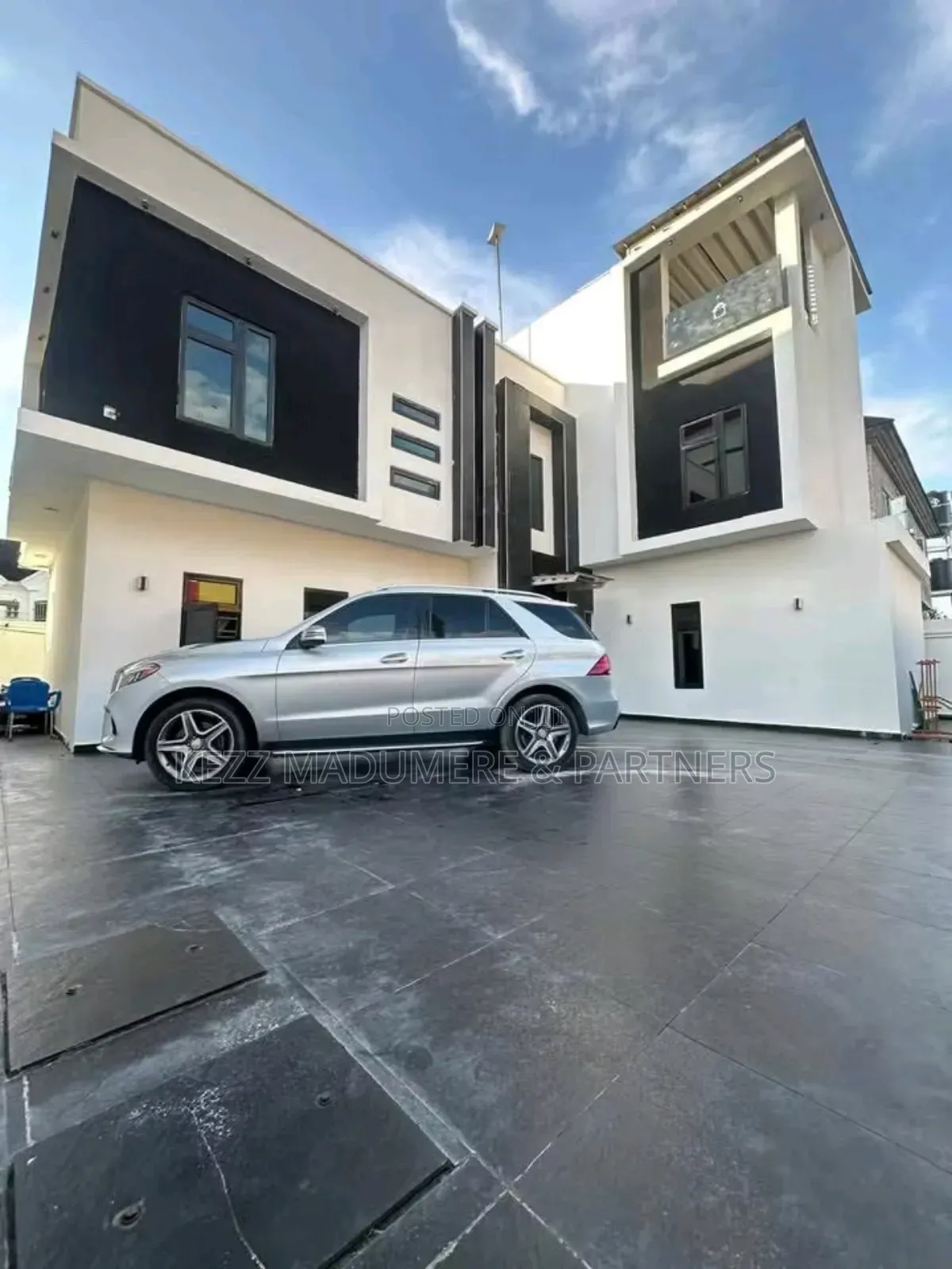 4bdrm Duplex in Dr Peter Odili Trans for sale in Trans Amadi