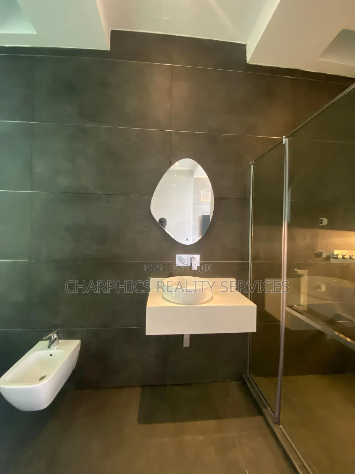 5bdrm Duplex in Ikate for sale in Ikate