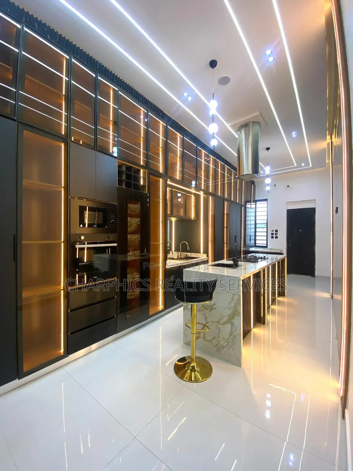 5bdrm Duplex in Lekki for sale in Lekki
