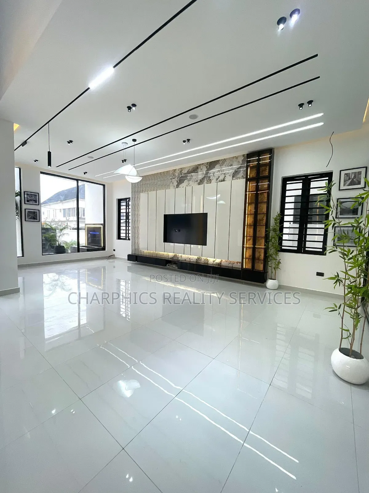 5bdrm Duplex in Lekki for sale in Lekki