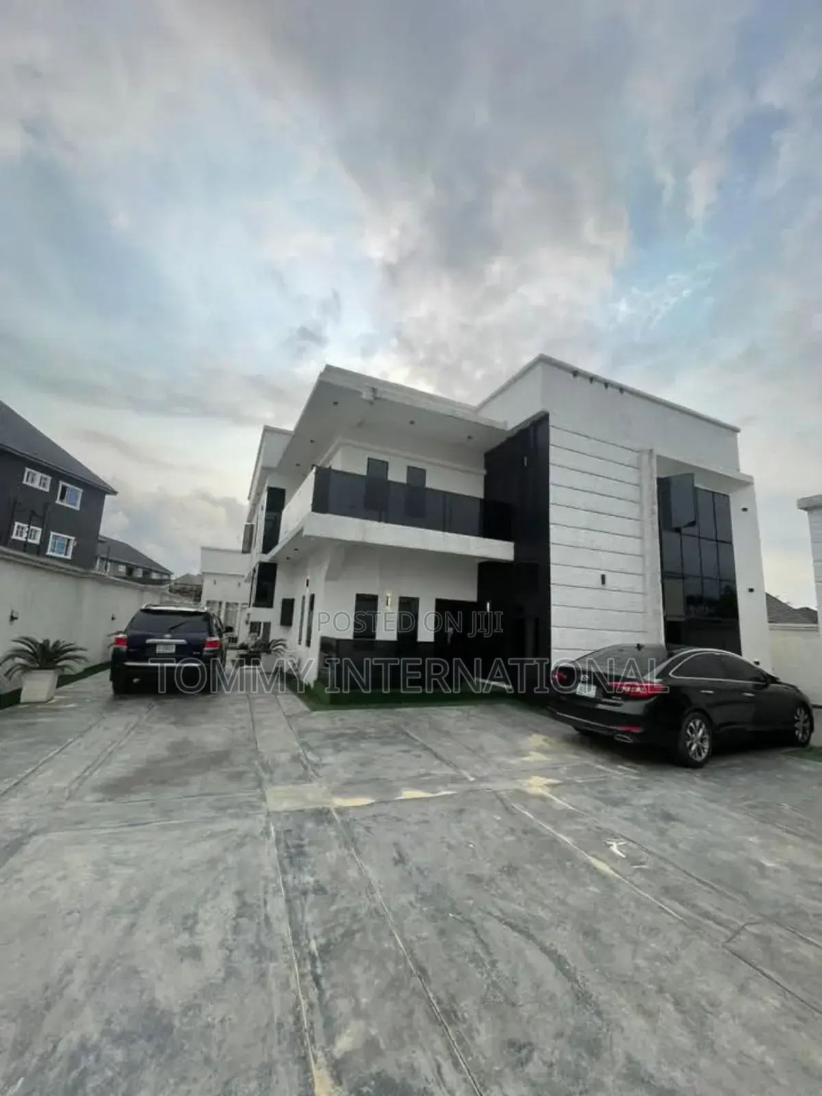 4bdrm Duplex in Radio Estate, Port-Harcourt for sale in Port-Harcourt