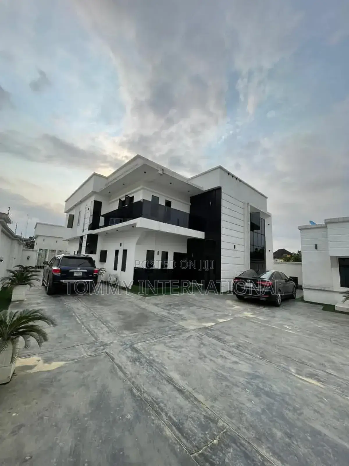 4bdrm Duplex in Radio Estate, Port-Harcourt for sale in Port-Harcourt