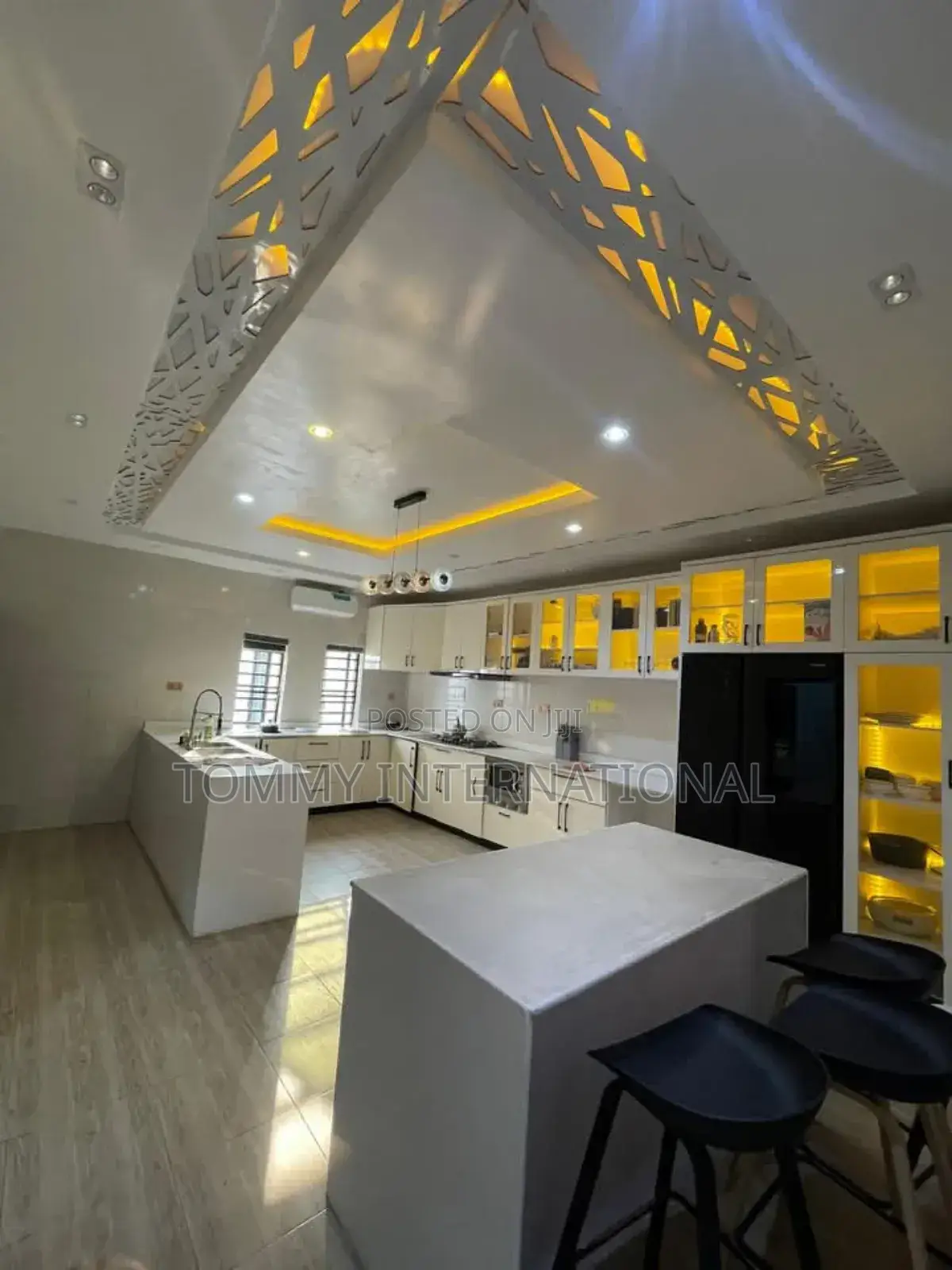 4bdrm Duplex in Radio Estate, Port-Harcourt for sale in Port-Harcourt