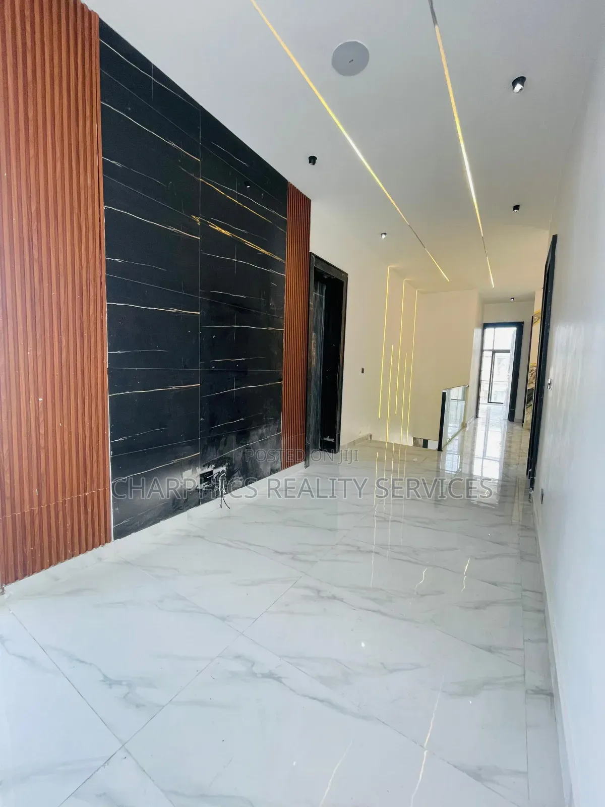 5bdrm Duplex in Lekki for sale in Lekki