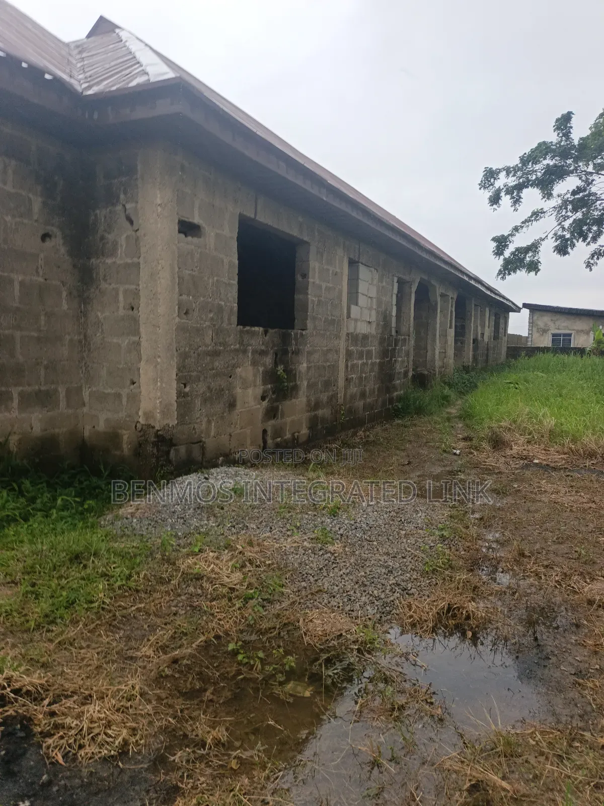 10bdrm Block of Flats in Mayor Oreta, Ikorodu for sale in Ikorodu
