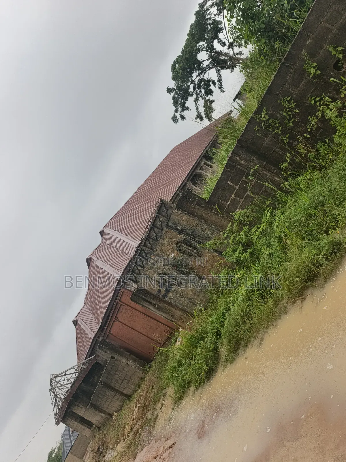 10bdrm Block of Flats in Mayor Oreta, Ikorodu for sale in Ikorodu
