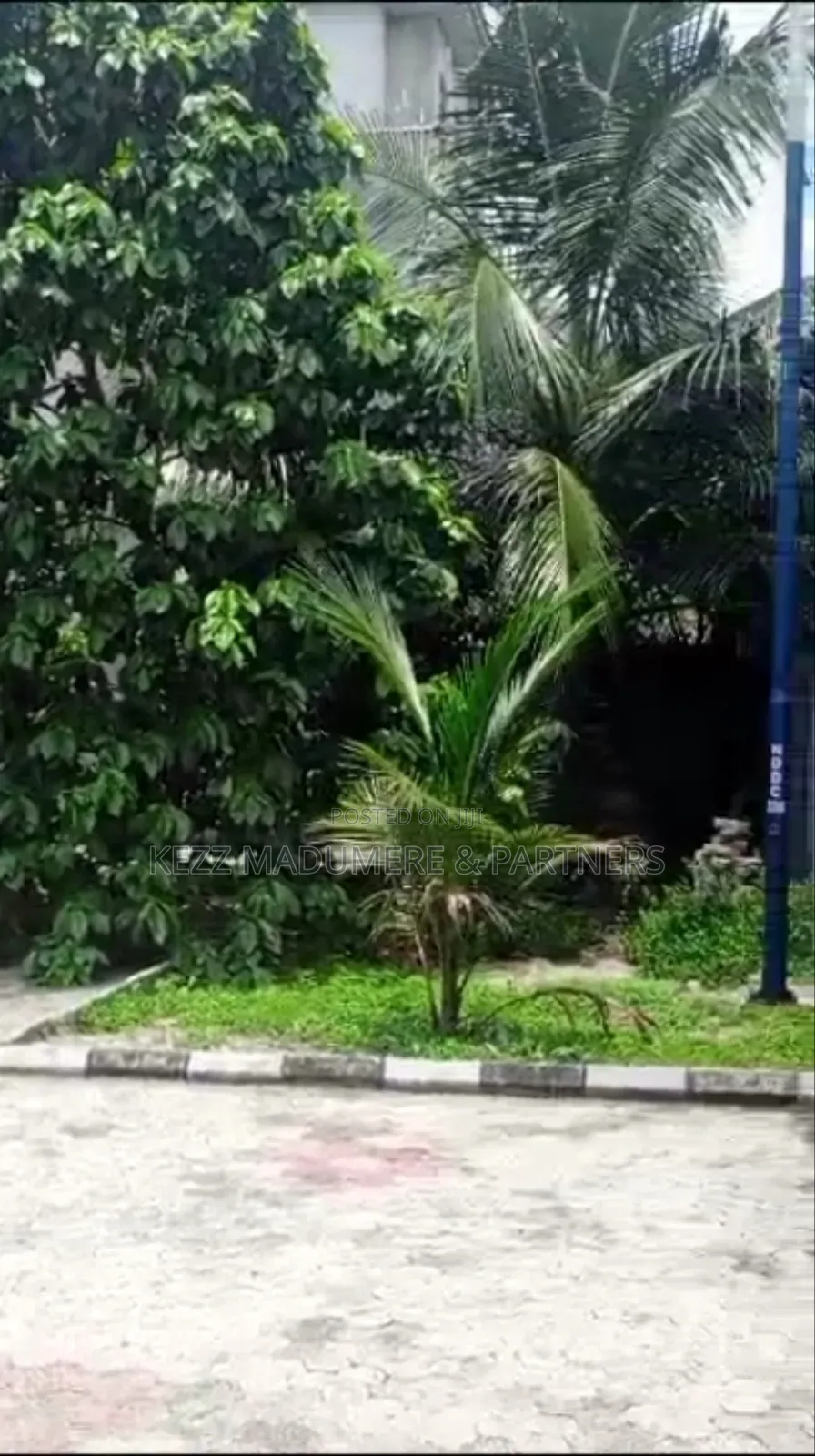5bdrm Duplex in Woji Port Harcourt for sale in Port-Harcourt