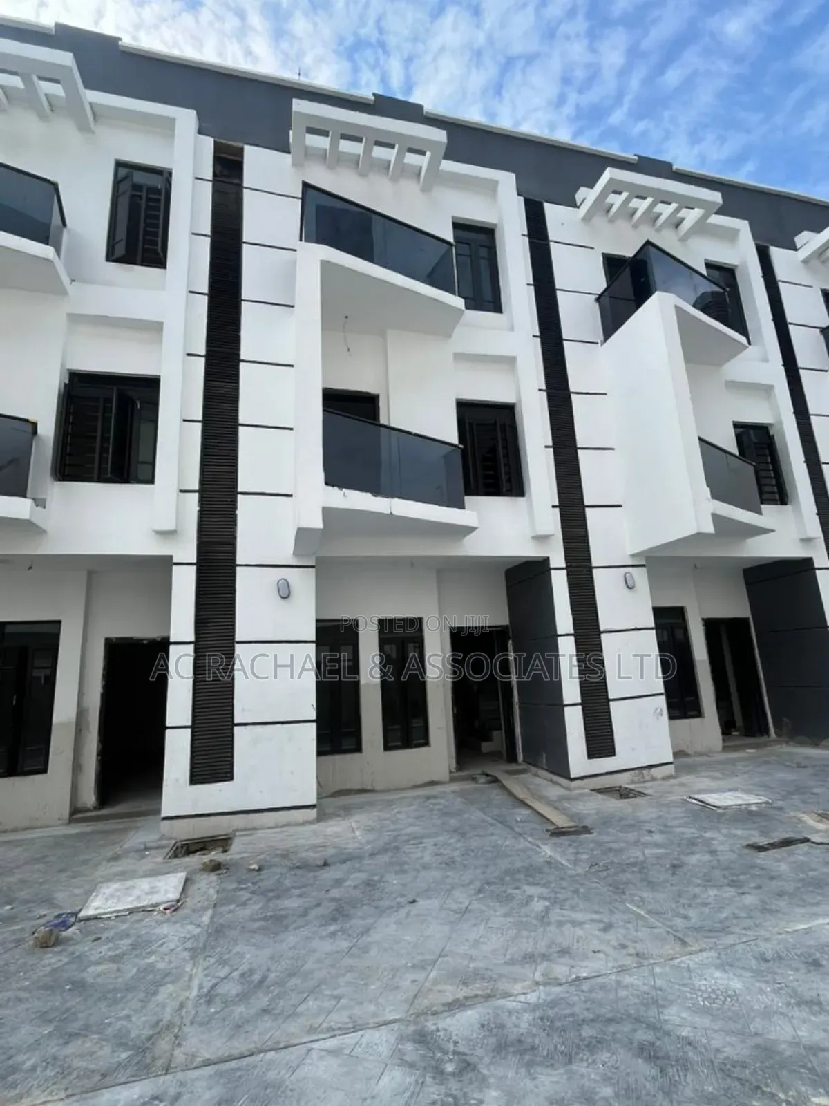4bdrm Duplex in Lakeview Ph2, Amuwo-Odofin for sale in Amuwo-Odofin