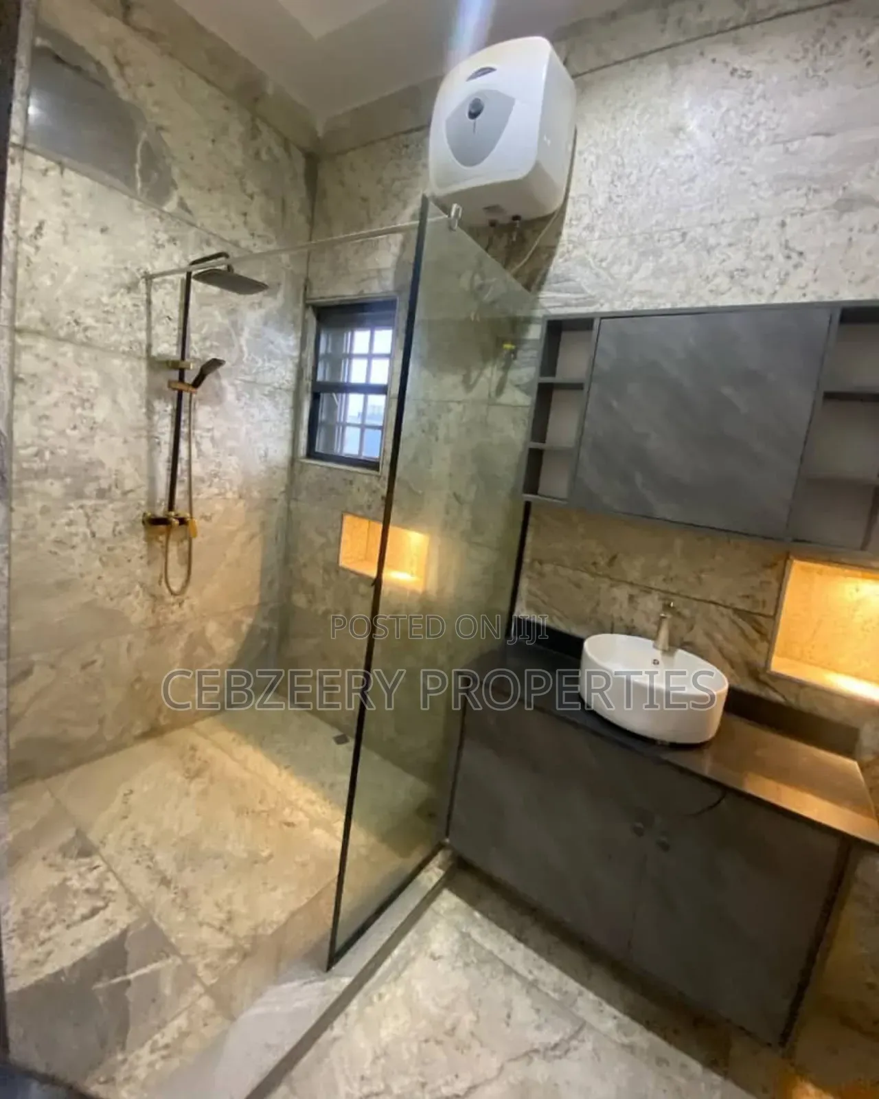5bdrm Duplex in Guzape District for sale in Guzape District