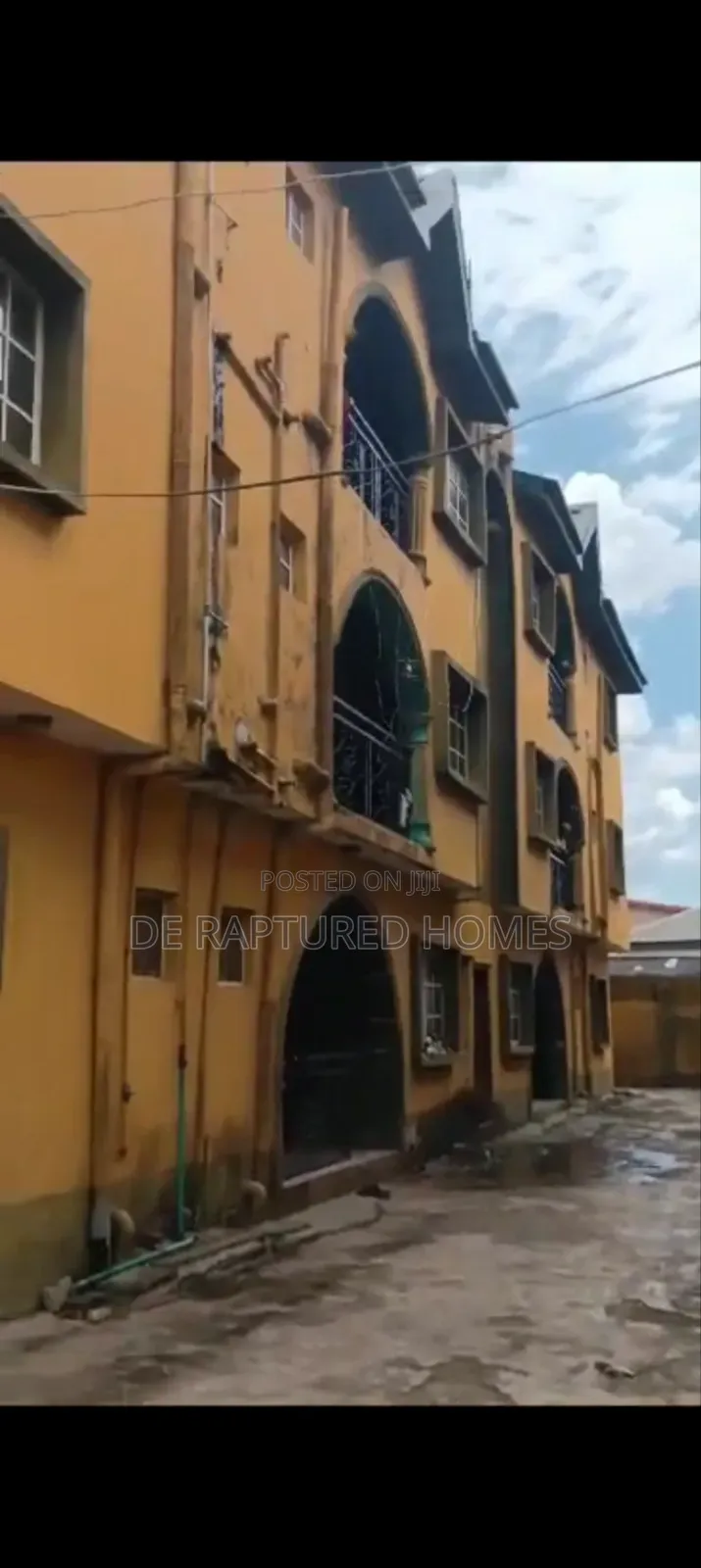 3bdrm Block of Flats in Egbeda / Egbeda for sale in Egbeda / Egbeda