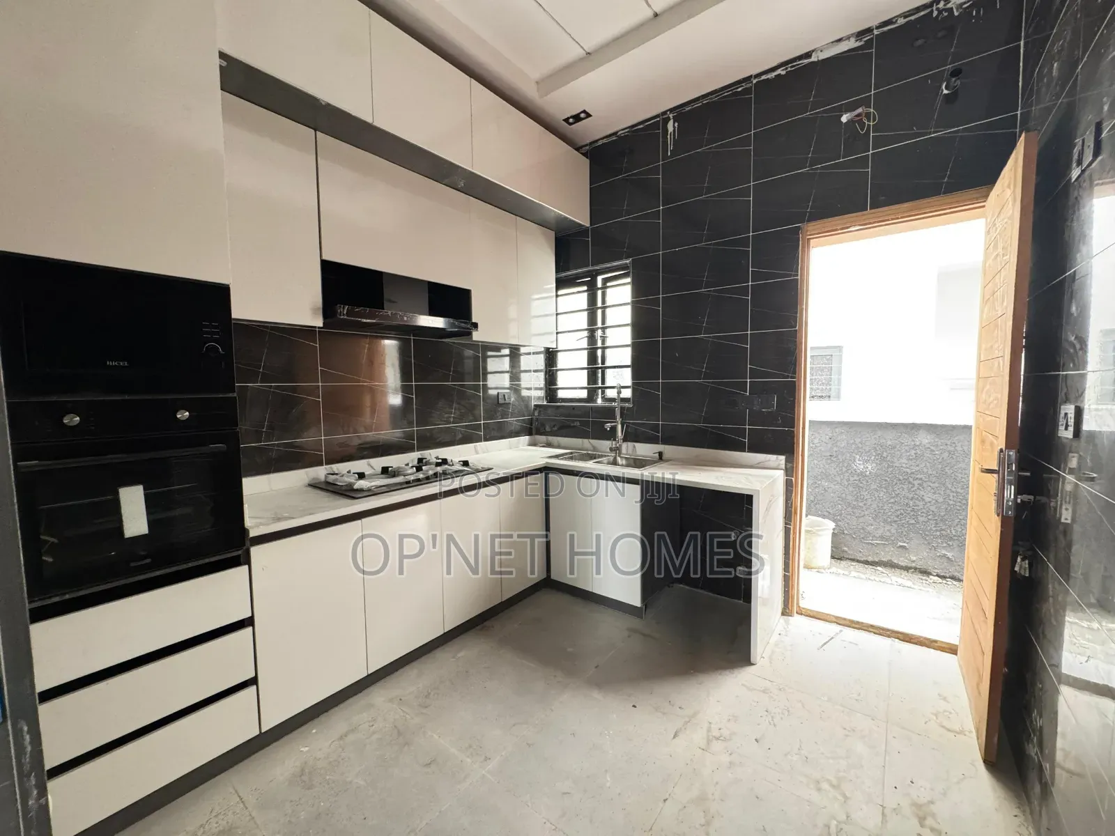 Furnished 3bdrm Duplex in Lekki for sale in Lekki