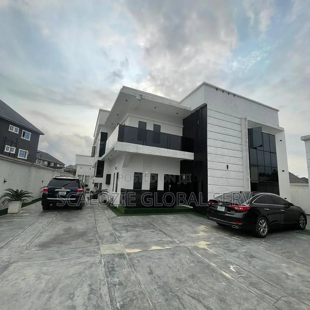4bdrm Duplex in Radio Estate, Off, New Layout for sale in New Layout