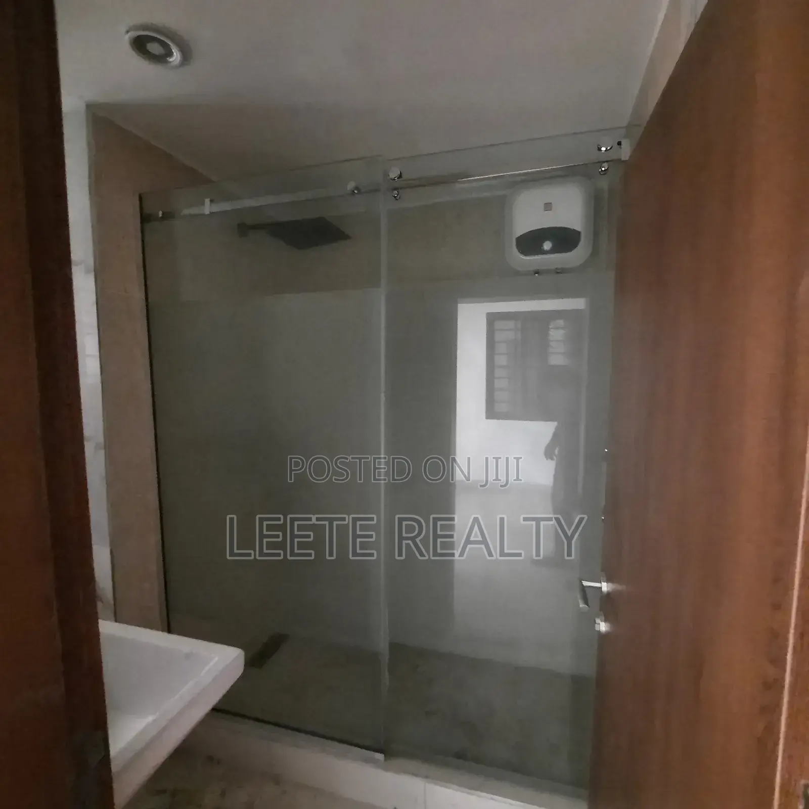 5bed-room Terrace Duplex in Utako