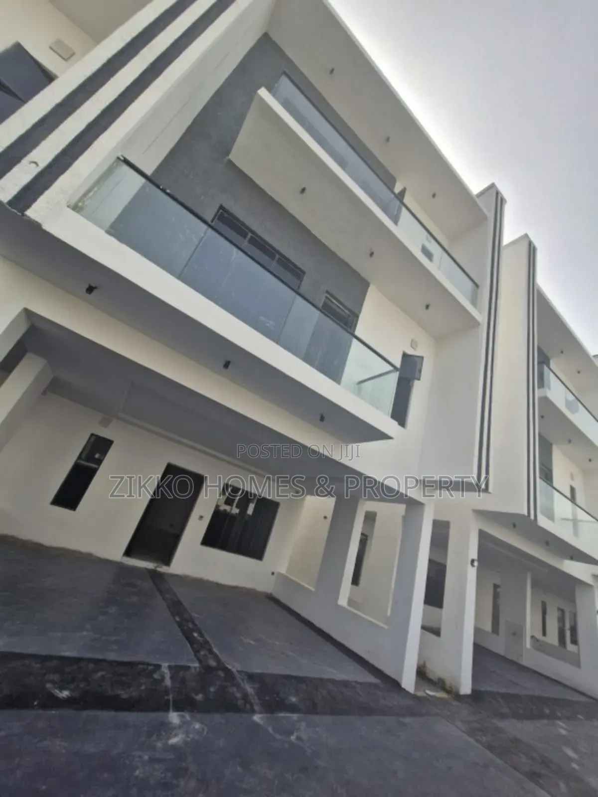 4bdrm Townhouse/Terrace In Lekki For Sale in Lekki