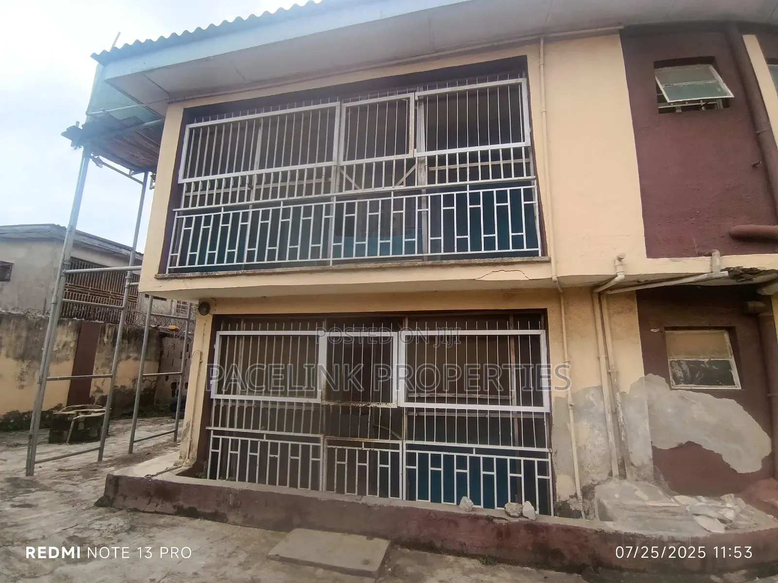 10bdrm Block of Flats in Egbeda for sale in Egbeda