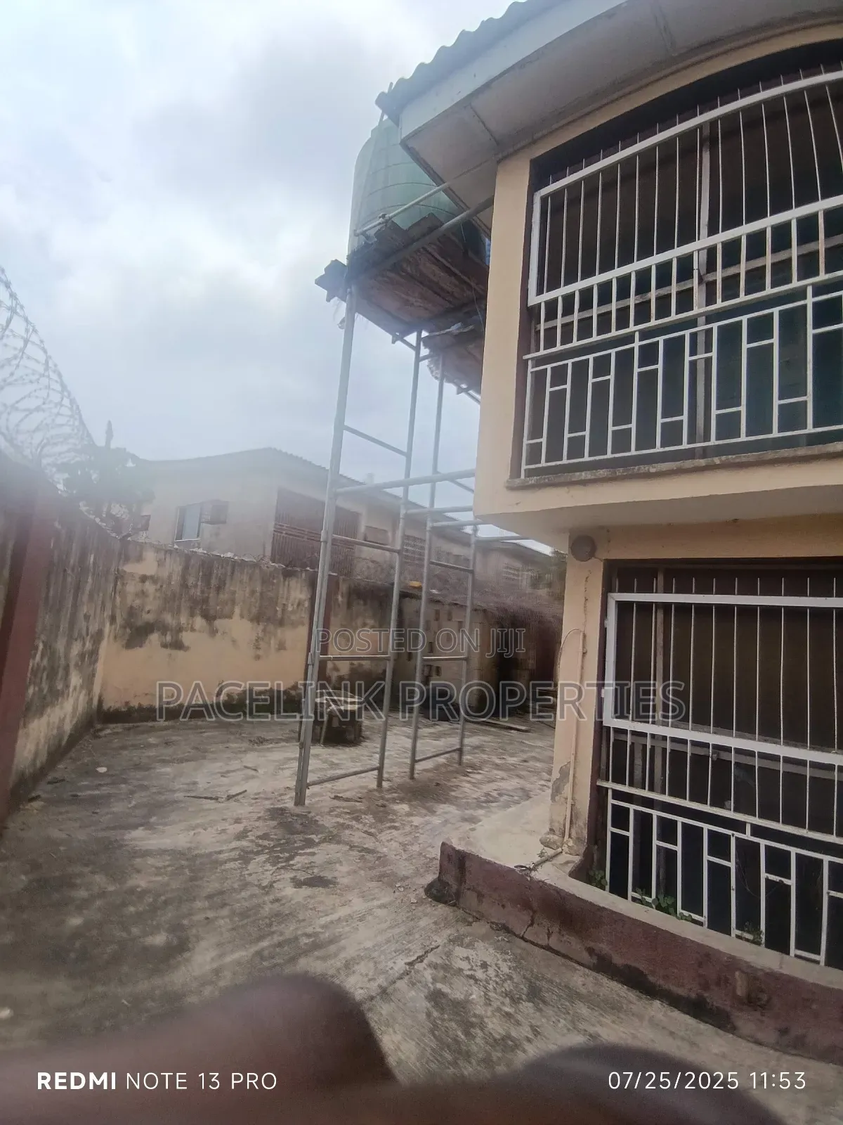 10bdrm Block of Flats in Egbeda for sale in Egbeda