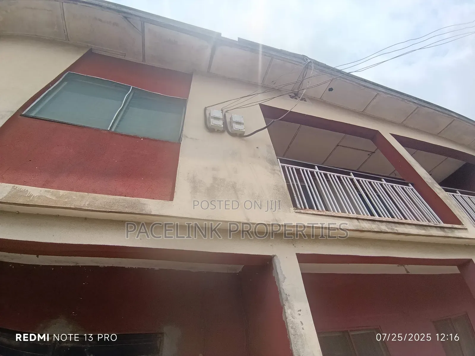 12bdrm Block of Flats in Iyana Ipaja for sale in Iyana Ipaja